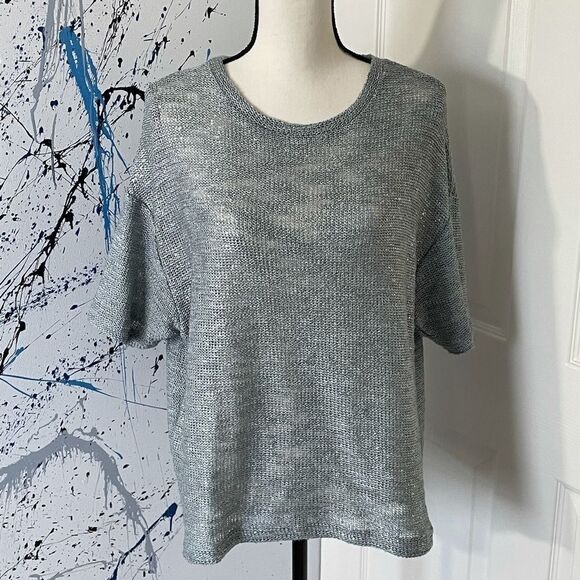 Topshop Tops - TopShop Gray metallic knitted short sleeve top, 8
